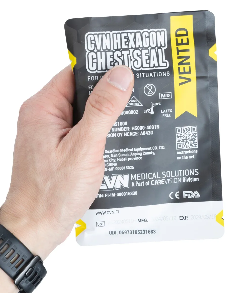 CVN Hexagon Chest Seal venttiilillinen ilmarintasidos, 2-Pack