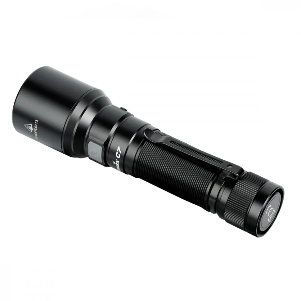 Fenix C7 ladattava taskulamppu