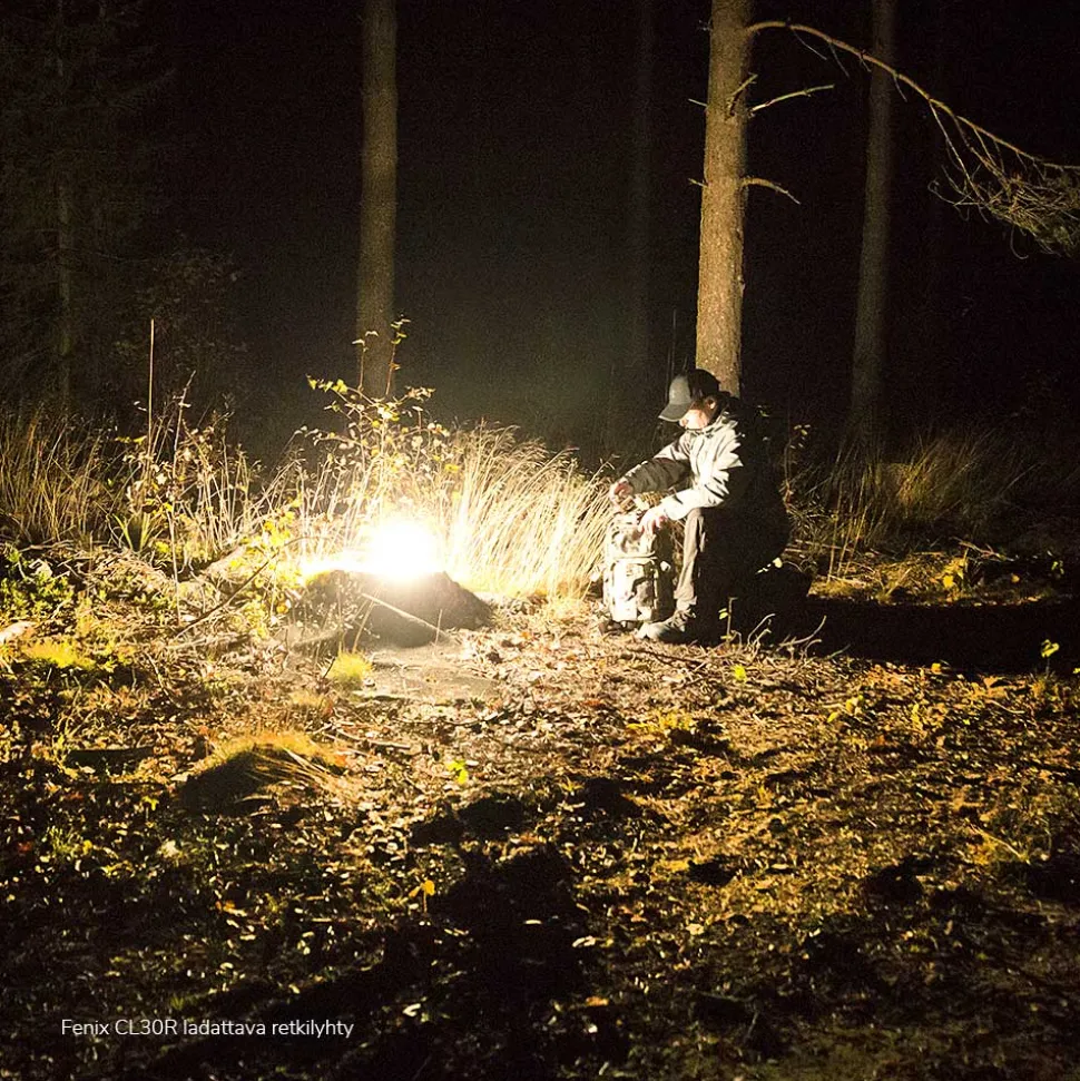 Fenix CL30R ladattava retkilyhty