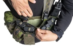 Mayflower UW Chest Rig