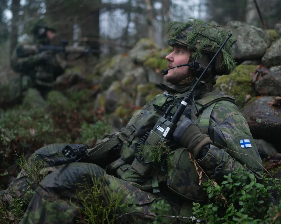 Savotta kahden lippaan tasku, AK