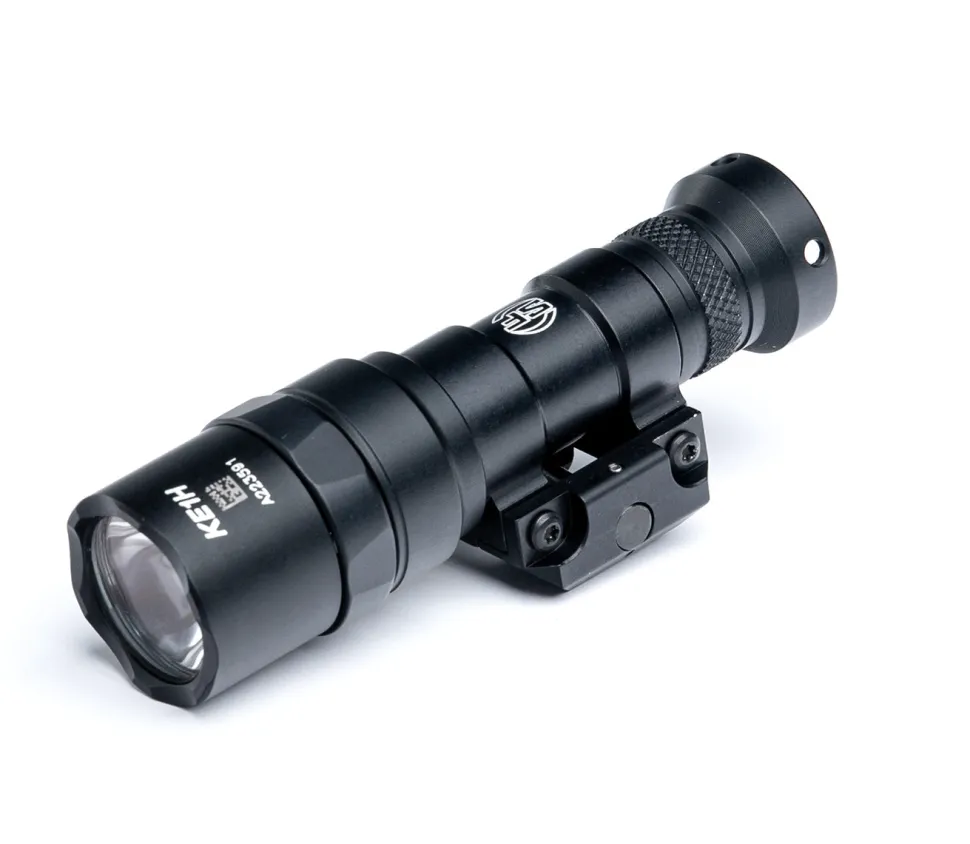 SureFire M300C Mini Scout Light asevalo, 500 lm