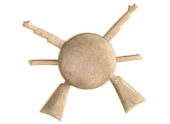 Tsekkoslovakialainen aselajimerkki, metallia, ylijäämä