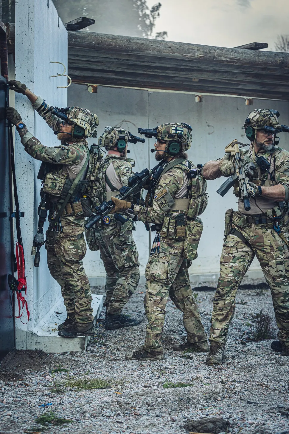 Varusteleka L4 Taisteluhousut, MultiCam