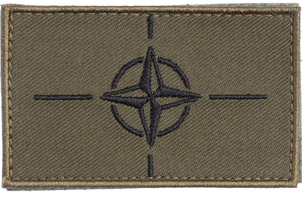 Varusteleka NATO hihalippu, 77 x 47 mm