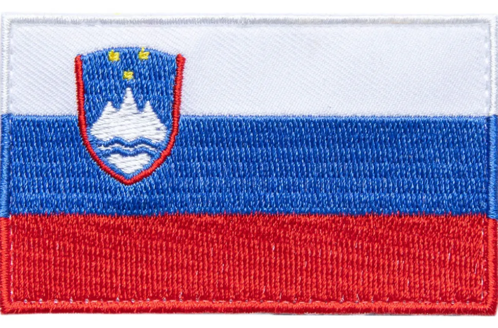 Varusteleka Slovenian hihalippu, 77 x 47 mm