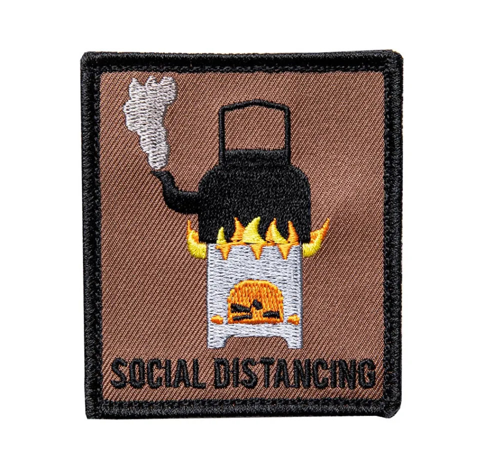 Varusteleka Social Distancing moraalimerkki